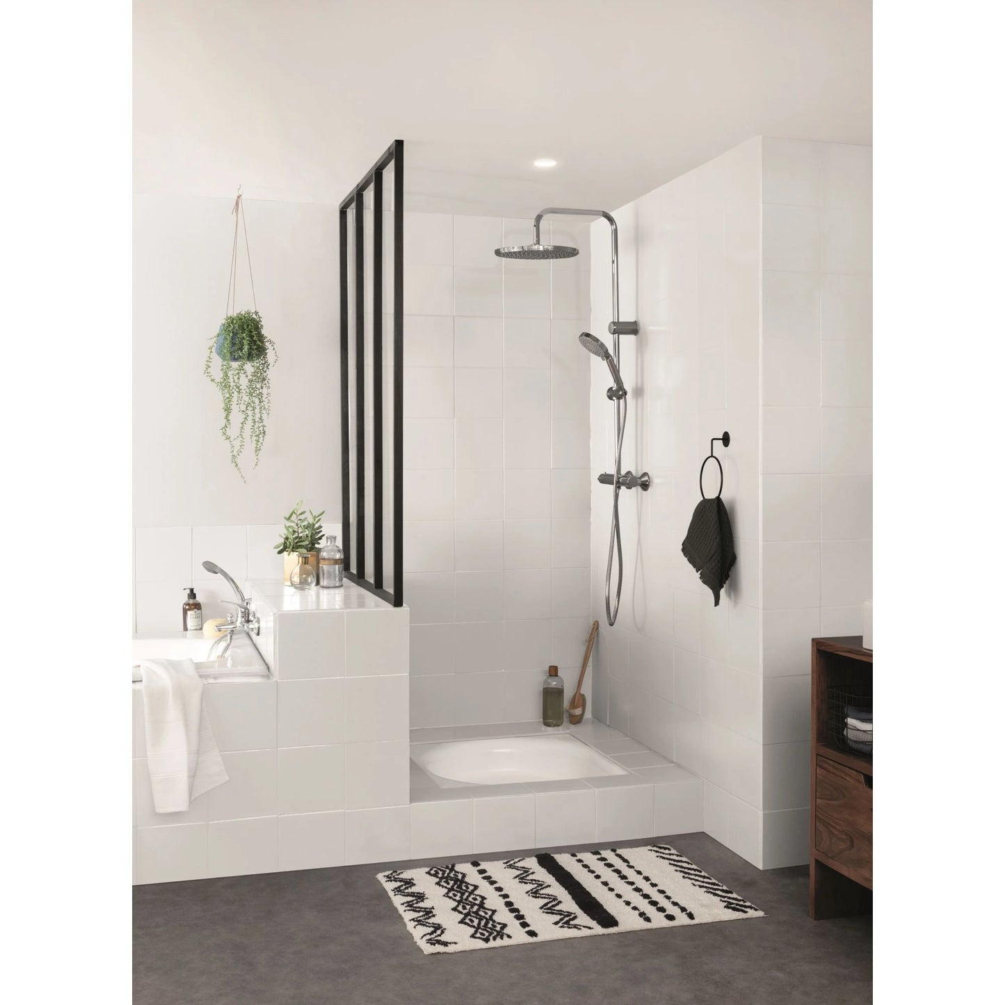 Vopsea pe baza de apa pentru faianta, alb satinat - Shopdecor.ro Vopsea faianta si mobilier