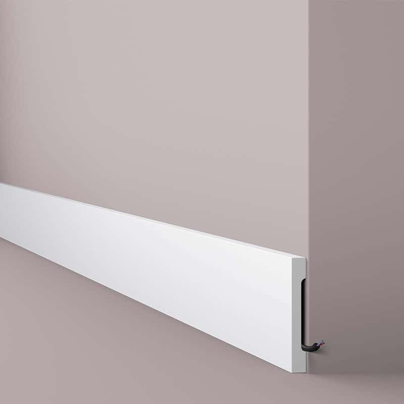 Plintă NMC FD2S din polimer dur – 110 × 15 × 2000 mm