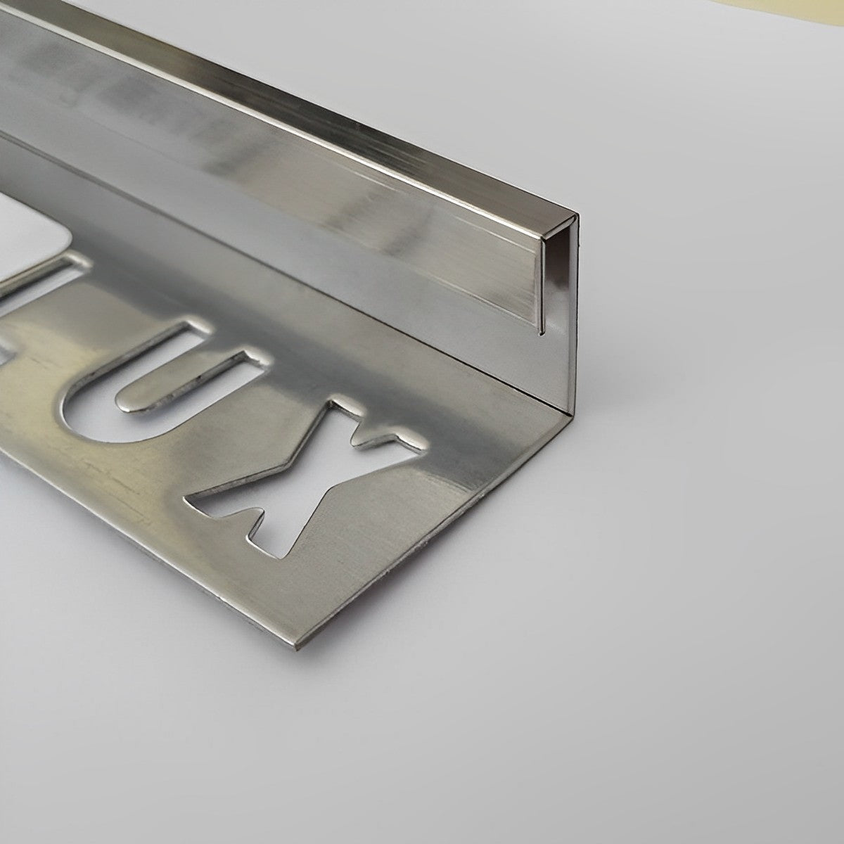 Profil de colt pentru faianta din inox 10mm - Shopdecor.ro Profil colt faianta